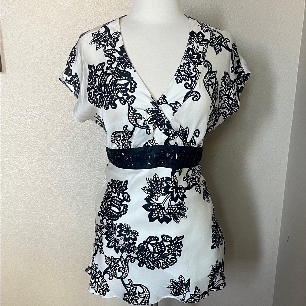 White House Black Market Black and White Floral Blouse